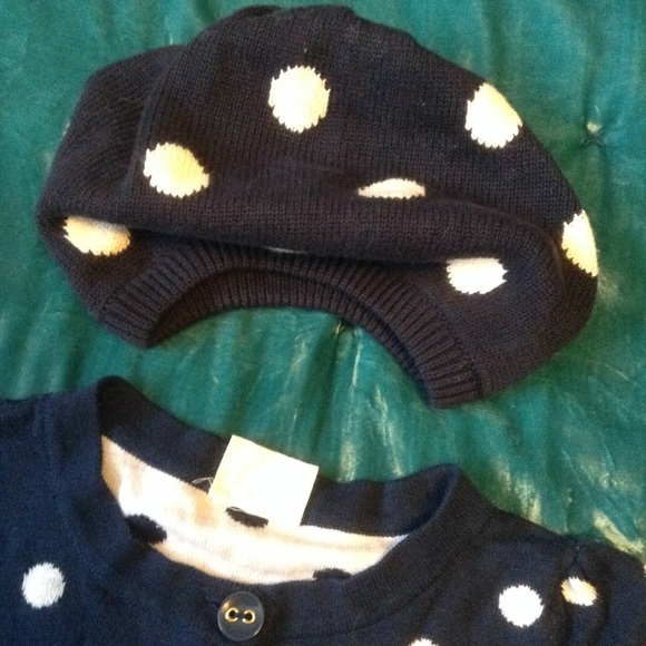 navy polka dot CRAZY 8 sweater and hat set 5 6 (E4 - Picture 2 of 6